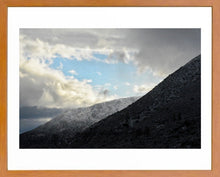 Cargar imagen en el visor de la galería, Montañas y cielo
